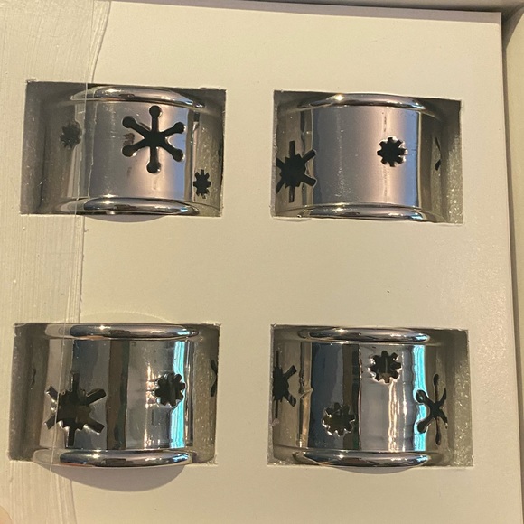 NIB Dansk Silver Tone Nickel Snowflake Napkin Rings Set Of 4 - Picture 2 of 4